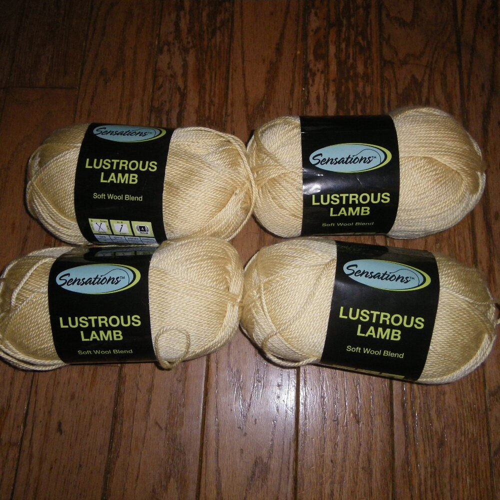 4 Skeins Sensations Lustrous Lamb Wool Blend Yarn - Color Cream - 308 yds.